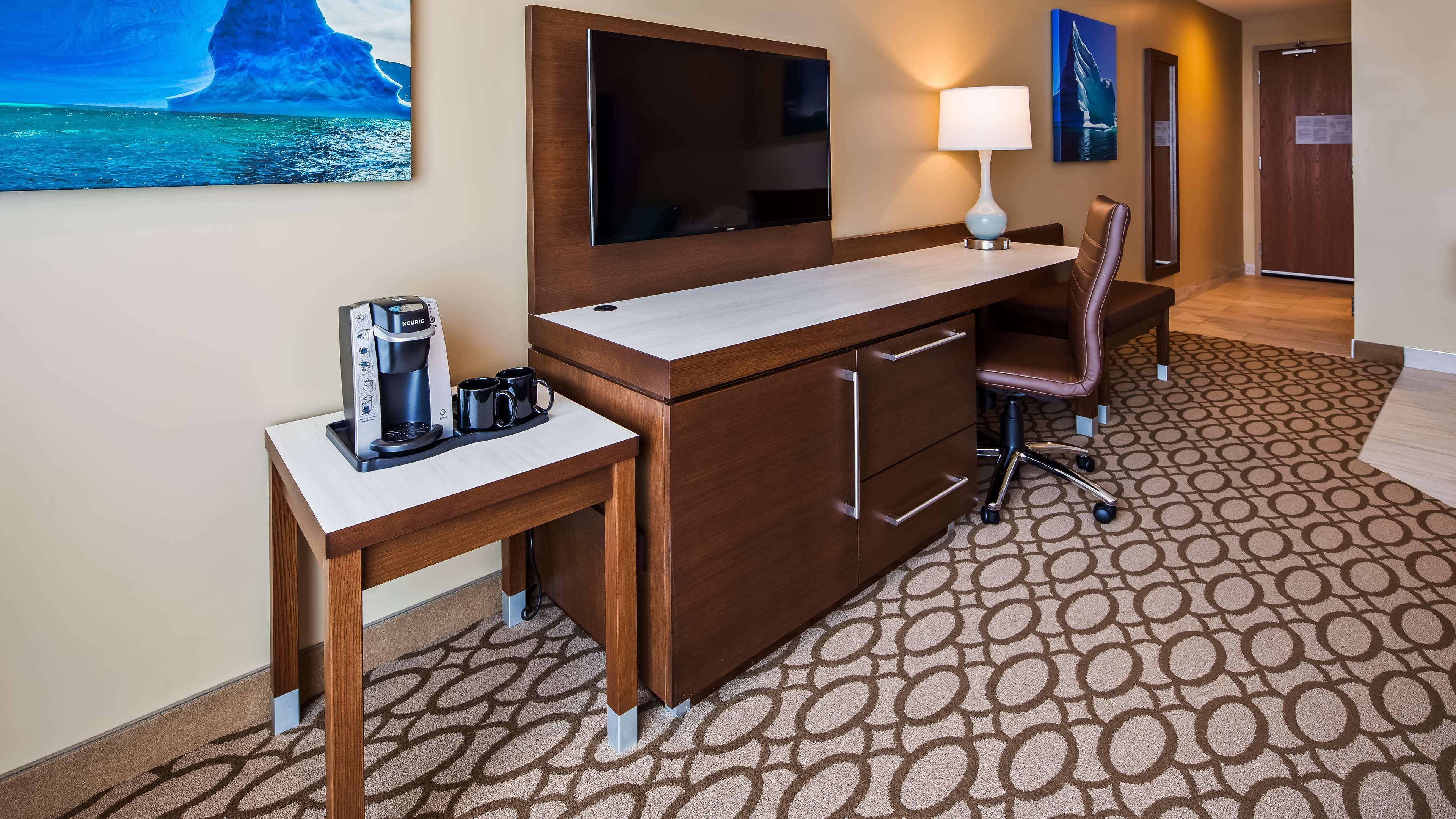 Best Western Plus St. John'S Airport Hotel And Suites Dış mekan fotoğraf