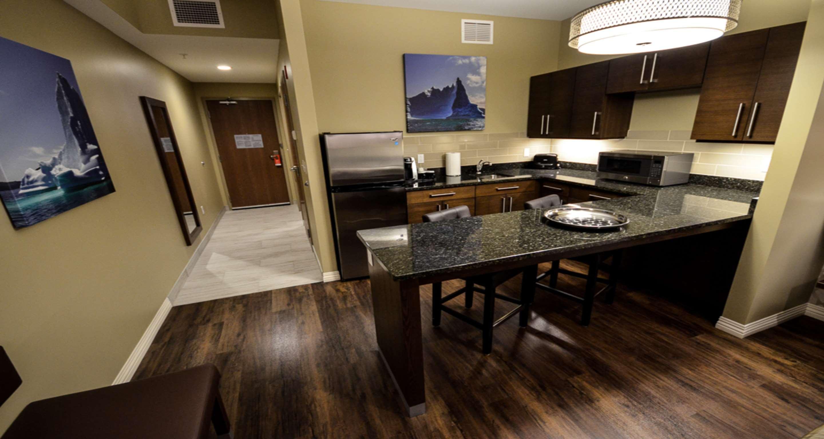 Best Western Plus St. John'S Airport Hotel And Suites Dış mekan fotoğraf