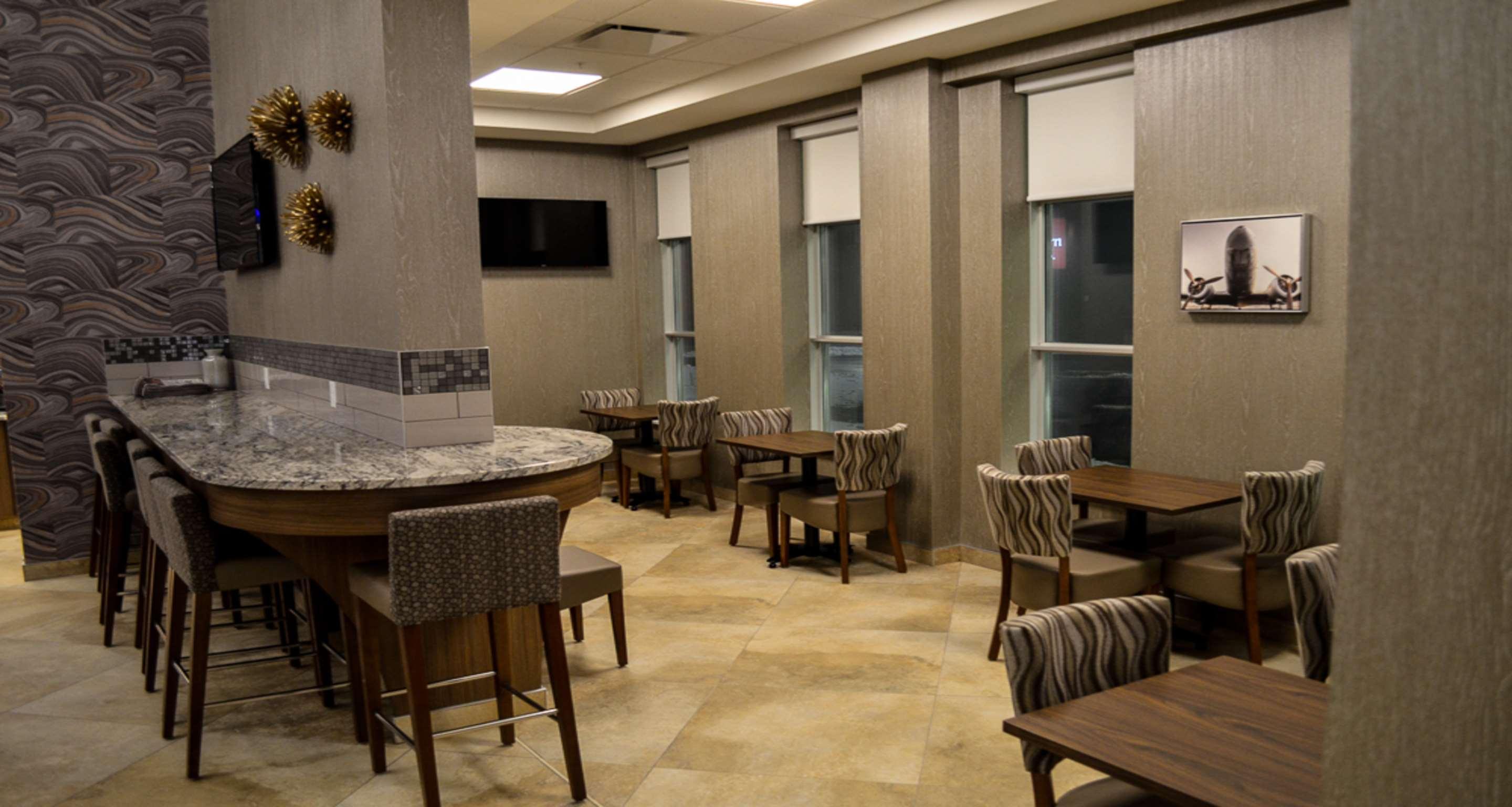 Best Western Plus St. John'S Airport Hotel And Suites Dış mekan fotoğraf