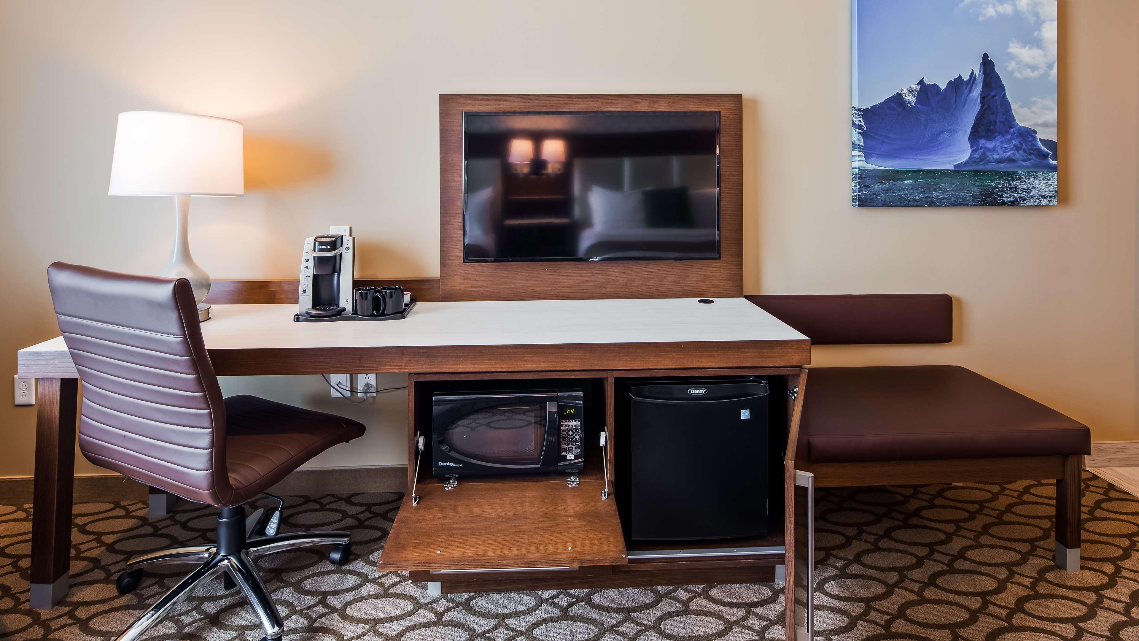 Best Western Plus St. John'S Airport Hotel And Suites Dış mekan fotoğraf