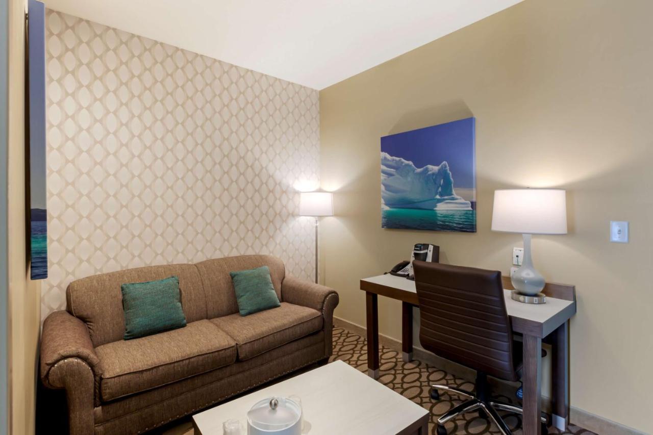 Best Western Plus St. John'S Airport Hotel And Suites Dış mekan fotoğraf